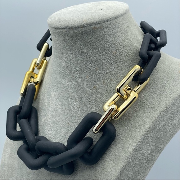 Chunky Natasha Black & Gold Link Choker Necklace 18” + 3” Extender - Picture 5 of 8